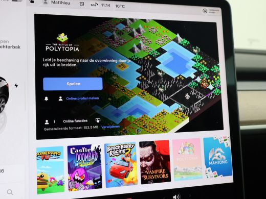 Tesla Model Y LONG RANGE AWD 75 kWh 351 PK BTW + 360 CAMERA | PANORAMA | AUTOPILOT | LEDER  STOELVERW. V+A ActivLease financial lease