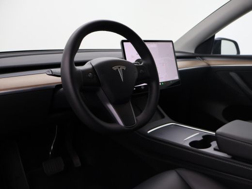 Tesla Model Y LONG RANGE AWD 75 kWh 351 PK BTW + 360 CAMERA | PANORAMA | AUTOPILOT | LEDER  STOELVERW. V+A ActivLease financial lease