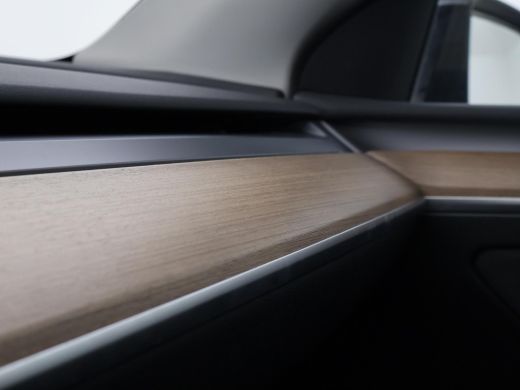 Tesla Model Y LONG RANGE AWD 75 kWh 351 PK BTW + 360 CAMERA | PANORAMA | AUTOPILOT | LEDER  STOELVERW. V+A ActivLease financial lease