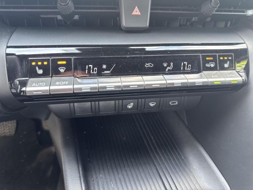 Toyota C-HR 1.8 Hybrid 140 Dynamic Ultimate | 06-10141018 Voor meer informatie ActivLease financial lease