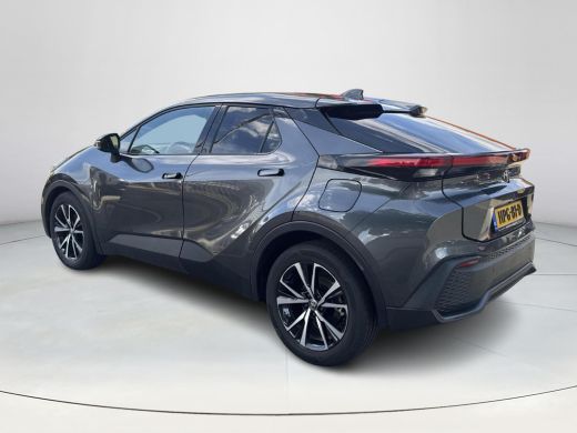 Toyota C-HR 1.8 Hybrid 140 Dynamic Ultimate | 06-10141018 Voor meer informatie ActivLease financial lease