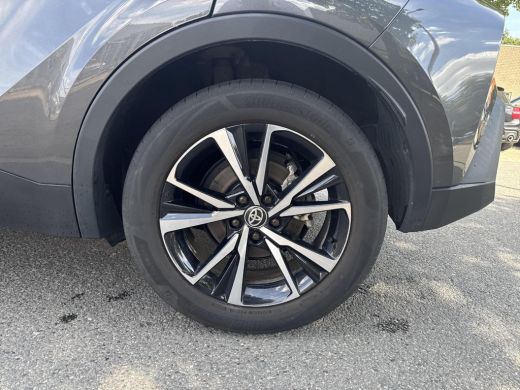 Toyota C-HR 1.8 Hybrid 140 Dynamic Ultimate | 06-10141018 Voor meer informatie ActivLease financial lease