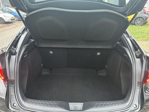 Toyota C-HR 1.8 Hybrid TeamNL ActivLease financial lease