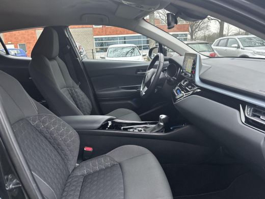 Toyota C-HR 1.8 Hybrid TeamNL ActivLease financial lease