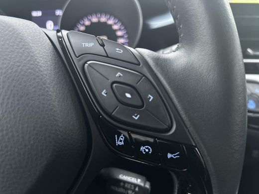 Toyota C-HR 1.8 Hybrid TeamNL ActivLease financial lease