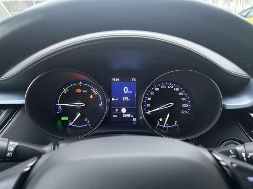 Toyota C-HR 1.8 Hybrid TeamNL ActivLease financial lease