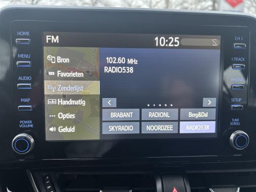 Toyota C-HR 1.8 Hybrid TeamNL ActivLease financial lease