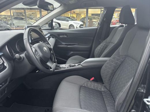 Toyota C-HR 1.8 Hybrid TeamNL ActivLease financial lease