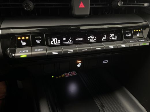 Toyota C-HR 2.0 Plug-in Hybrid 220 Black Edition ActivLease financial lease