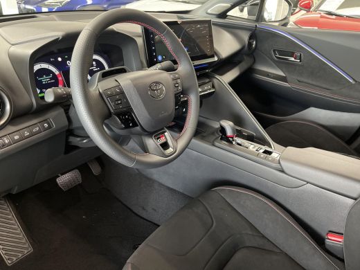 Toyota C-HR 2.0 Plug-in Hybrid 220 Black Edition ActivLease financial lease