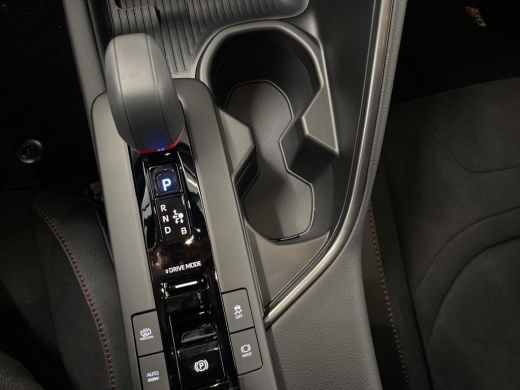 Toyota C-HR 2.0 Plug-in Hybrid 220 Black Edition ActivLease financial lease