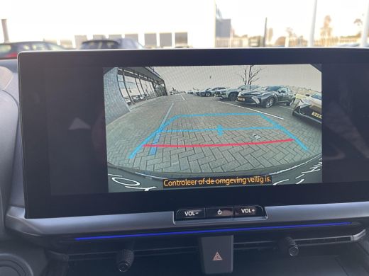 Toyota C-HR 2.0 Plug-in Hybrid 220 Black Edition ActivLease financial lease