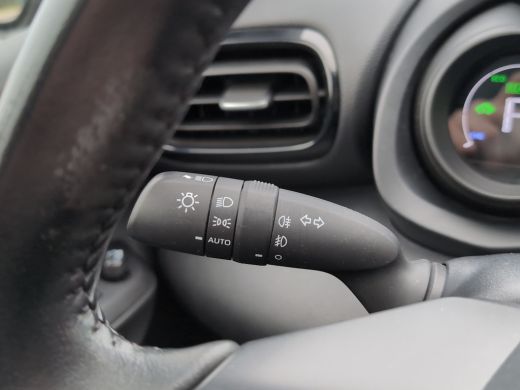 Toyota Yaris 1.5 Hybrid Dynamic ActivLease financial lease