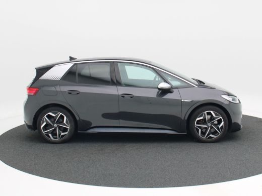 Volkswagen ID.3 First Plus 58 kWh | Adaptive Cruise | Stoelverwarming | CarPlay | Navigatie | Camera | 19 Inch | ... ActivLease financial lease