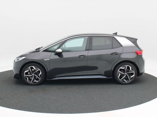 Volkswagen ID.3 First Plus 58 kWh | Adaptive Cruise | Stoelverwarming | CarPlay | Navigatie | Camera | 19 Inch | ... ActivLease financial lease