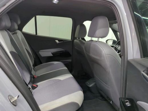 Volkswagen ID.3 First Plus 58 kWh / Trekhaak / Pdc.+Camera / Airco-ecc./ Navigatie / Xenon / Stoelverwarming / Ap... ActivLease financial lease