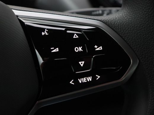 Volkswagen ID.4 Pro 77 kWh 204 Pk Automaat | Adaptive Cruise | LED | CarPlay | Lane Assist | Parkeersensoren | 19... ActivLease financial lease