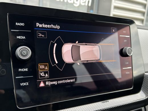 Volkswagen T-Cross Life Edition | 'App-Connect' draadloze smartphone integratie | Achterlichten LED | Afstandscontro... ActivLease financial lease