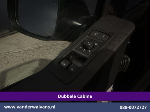 Volkswagen Transporter 2.0 TDI 150pk Automaat L2H1 Dubbele Cabine Euro6 Airco | 5-Zits | Navigatie | LM Velgen Apple Car... ActivLease financial lease
