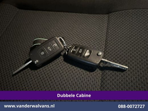 Volkswagen Transporter 2.0 TDI 150pk Automaat L2H1 Dubbele Cabine Euro6 Airco | 5-Zits | Navigatie | LM Velgen Apple Car... ActivLease financial lease