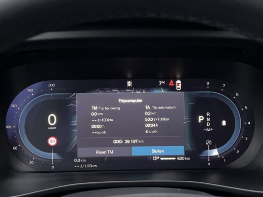 Volvo  XC40 2.0 B4 Plus Dark | Trekhaak | Elektrische stoelen | Stoel en stuurwielverwarming | Adaptieve Crui... ActivLease financial lease