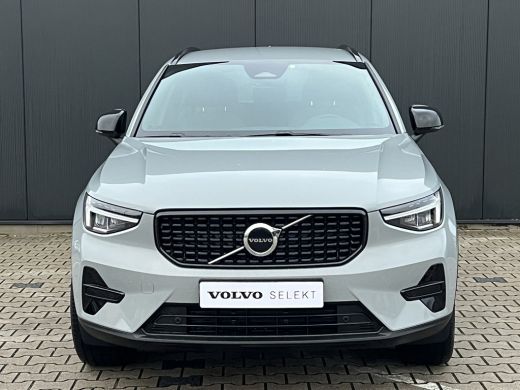 Volvo  XC40 2.0 B4 Plus Dark | Trekhaak | Elektrische stoelen | Stoel en stuurwielverwarming | Adaptieve Crui... ActivLease financial lease