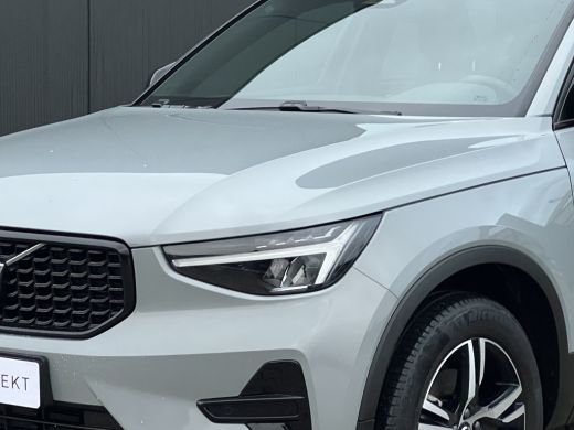Volvo  XC40 2.0 B4 Plus Dark | Trekhaak | Elektrische stoelen | Stoel en stuurwielverwarming | Adaptieve Crui... ActivLease financial lease