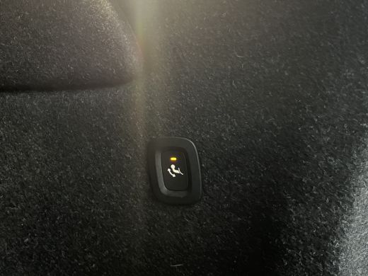 Volvo  XC40 2.0 B4 Plus Dark | Trekhaak | Elektrische stoelen | Stoel en stuurwielverwarming | Adaptieve Crui... ActivLease financial lease