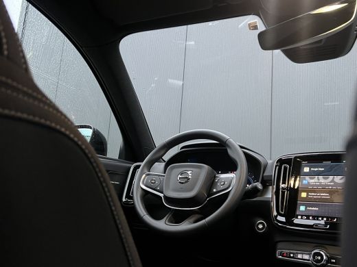 Volvo  XC40 2.0 B4 Plus Dark | Trekhaak | Elektrische stoelen | Stoel en stuurwielverwarming | Adaptieve Crui... ActivLease financial lease