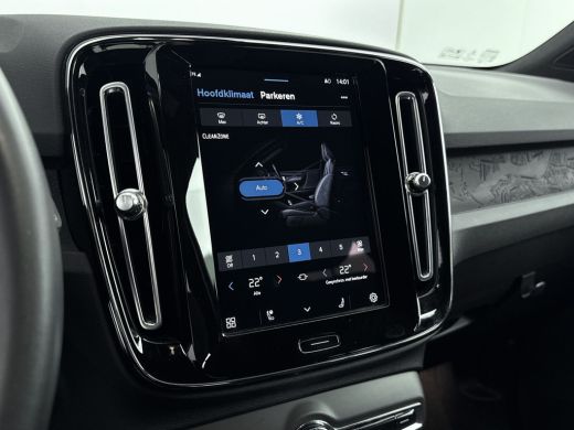 Volvo  XC40 Recharge Plus Dark | Trekhaak | BLIS | Stoel + Stuurverwarming | Keyless Entry - Start | Elektris... ActivLease financial lease