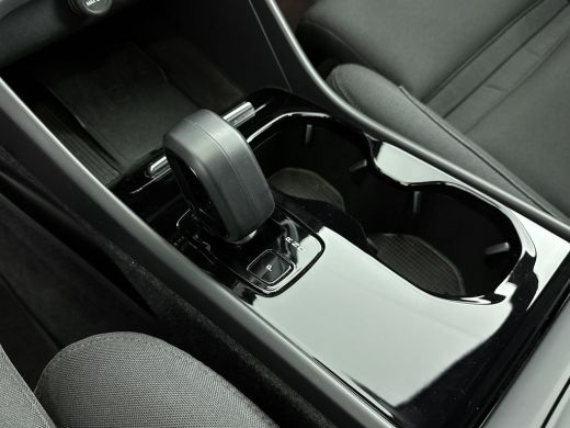 Volvo  XC40 Recharge Plus Dark | Trekhaak | BLIS | Stoel + Stuurverwarming | Keyless Entry - Start | Elektris... ActivLease financial lease