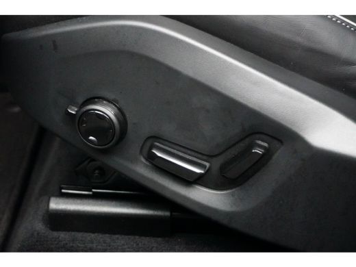 Volvo  XC60 T6 Plug-in hybrid AWD Plus Black Edition | Achteruitrijcamera | Apple Carplay/Android Auto|telefo... ActivLease financial lease