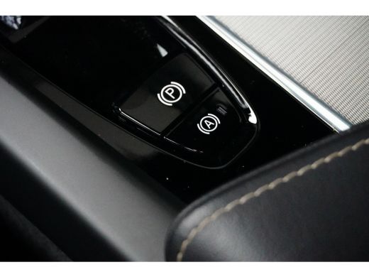 Volvo  XC60 T6 Plug-in hybrid AWD Plus Black Edition | Achteruitrijcamera | Apple Carplay/Android Auto|telefo... ActivLease financial lease