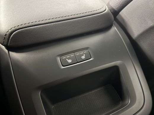 Volvo  XC60 T6 Plug-in hybrid AWD Ultra Dark | Achterbank verwarmd | Achteruitrijcamera | Apple Carplay/Andro... ActivLease financial lease