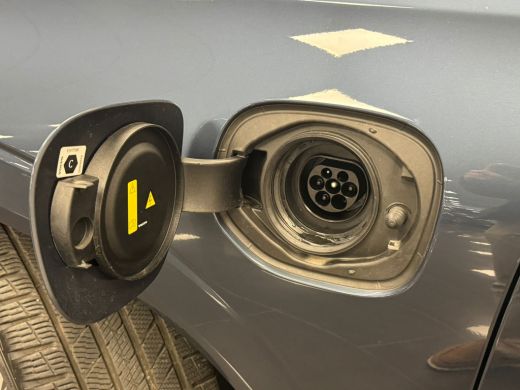 Volvo  XC60 T6 Plug-in hybrid AWD Ultra Dark | Achterbank verwarmd | Achteruitrijcamera | Apple Carplay/Andro... ActivLease financial lease