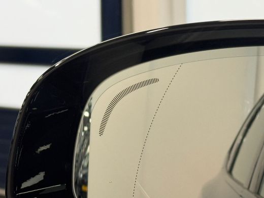 Volvo  XC60 T6 Plug-in hybrid AWD Ultra Dark | Achterbank verwarmd | Achteruitrijcamera | Apple Carplay/Andro... ActivLease financial lease