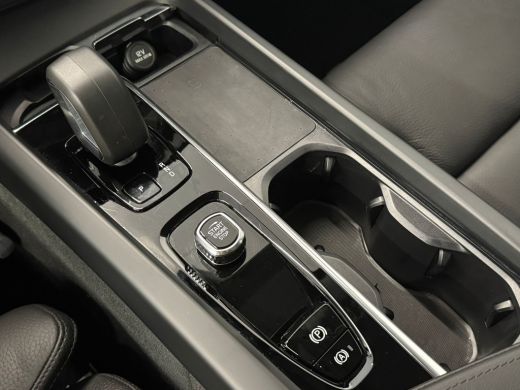 Volvo  XC60 T6 Plug-in hybrid AWD Ultra Dark | Achterbank verwarmd | Achteruitrijcamera | Apple Carplay/Andro... ActivLease financial lease