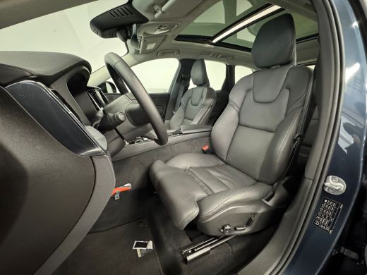 Volvo  XC60 T6 Plug-in hybrid AWD Ultra Dark | Achterbank verwarmd | Achteruitrijcamera | Apple Carplay/Andro... ActivLease financial lease