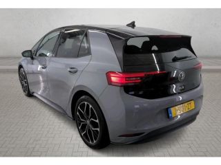 Volkswagen ID.3 First Plus 58 kWh / Trekhaak / Pdc.+Camera / Airco-ecc./ Navigatie / Xenon / Stoelverwarming / Ap...