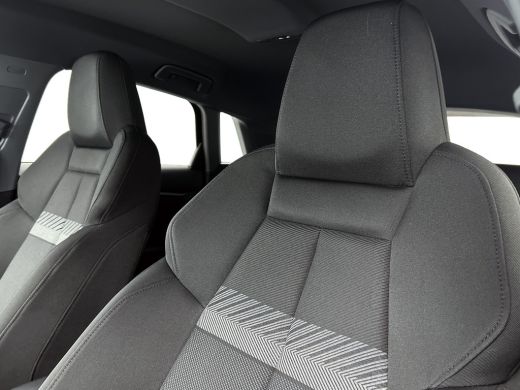 Audi A3 Sportback 30 TFSI Business edition 5Drs. / Virtual cockpit / Airco-ecc./ Navigatie / Pdc / Xenon ... ActivLease financial lease