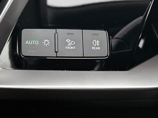 Audi A3 Sportback 30 TFSI Business edition 5Drs. / Virtual cockpit / Airco-ecc./ Navigatie / Pdc / Xenon ... ActivLease financial lease