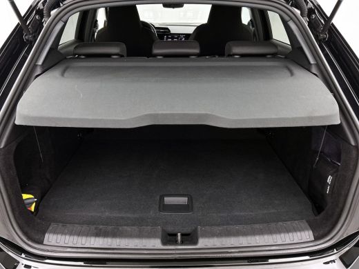 Audi A3 Sportback 30 TFSI Business edition 5Drs. / Virtual cockpit / Airco-ecc./ Navigatie / Pdc / Xenon ... ActivLease financial lease