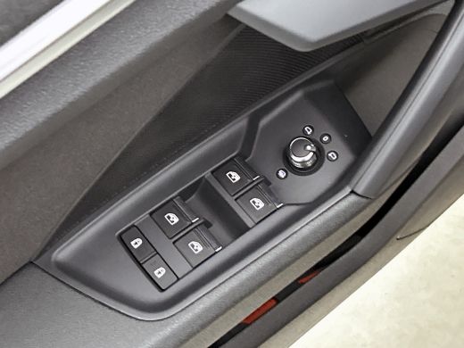 Audi A3 Sportback 30 TFSI Business edition 5Drs. / Virtual cockpit / Airco-ecc./ Navigatie / Pdc / Xenon ... ActivLease financial lease