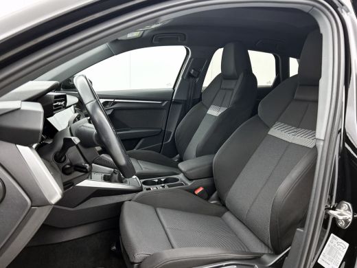 Audi A3 Sportback 30 TFSI Business edition 5Drs. / Virtual cockpit / Airco-ecc./ Navigatie / Pdc / Xenon ... ActivLease financial lease