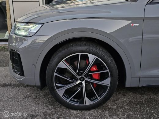 Audi Q5 Sportback 55 TFSI e S edition Competition Pano/Nardo/HUD/B&O/360/Keyless ActivLease financial lease