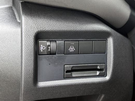 Citroën C5 Aircross 1.5 HDI Automaat Business / Trekhaak / Navigatie / Camera / 1/2 Leder / Radio-multimedia / Airco-... ActivLease financial lease