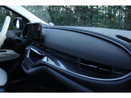 Fiat 500C La Prima 42 kWh | Adapt. Cruise | Stoelverwarming | Camera | Navi | Leder | Keyless | Carplay | L... ActivLease financial lease