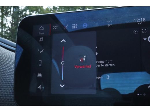 Fiat 500C La Prima 42 kWh | Adapt. Cruise | Stoelverwarming | Camera | Navi | Leder | Keyless | Carplay | L... ActivLease financial lease