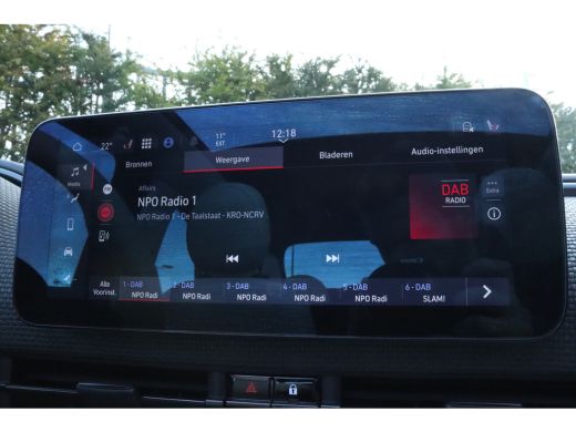 Fiat 500C La Prima 42 kWh | Adapt. Cruise | Stoelverwarming | Camera | Navi | Leder | Keyless | Carplay | L... ActivLease financial lease