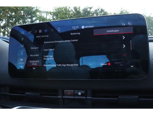 Fiat 500C La Prima 42 kWh | Adapt. Cruise | Stoelverwarming | Camera | Navi | Leder | Keyless | Carplay | L... ActivLease financial lease